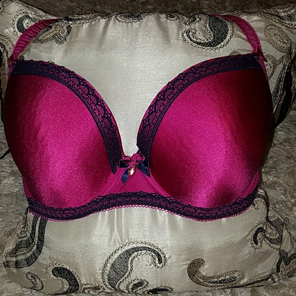 EUC Freya Deco Charm 30FF